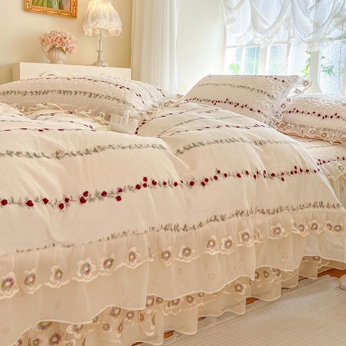 91家纺网 家纺一手货源 找家纺 网红馆（ck家纺） 2025新款亲肤舒适印花牛奶绒蕾丝边床裙系列四件套 花枝