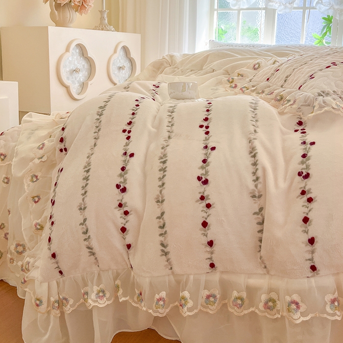 91家纺网 家纺一手货源 找家纺 网红馆（ck家纺） 2025新款亲肤舒适印花牛奶绒蕾丝边床裙系列四件套 花枝