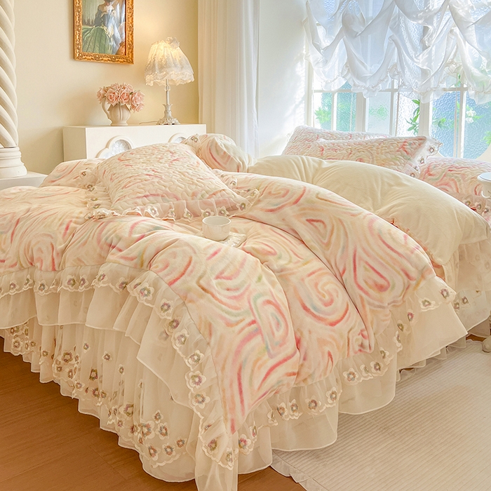 91家纺网 家纺一手货源 找家纺 网红馆（ck家纺） 2025新款亲肤舒适印花牛奶绒蕾丝边床裙系列四件套 星晴