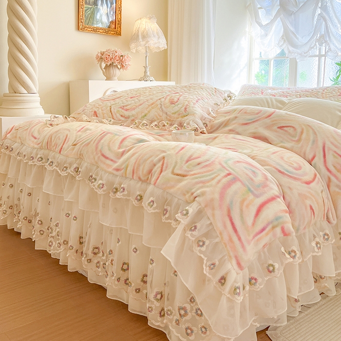 91家纺网 家纺一手货源 找家纺 网红馆（ck家纺） 2025新款亲肤舒适印花牛奶绒蕾丝边床裙系列四件套 星晴