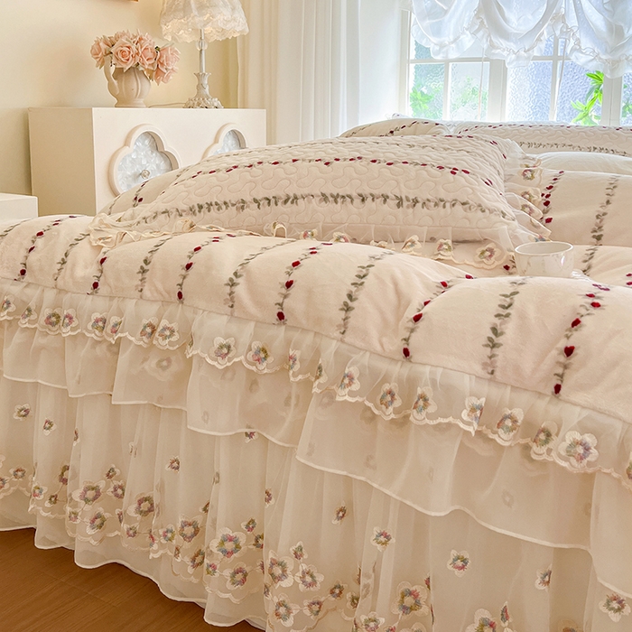 91家纺网 家纺一手货源 找家纺 网红馆（ck家纺） 2025新款亲肤舒适印花牛奶绒蕾丝边床裙系列四件套 花枝