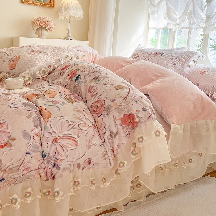 91家纺网 家纺一手货源 找家纺 网红馆（ck家纺） 2025新款亲肤舒适印花牛奶绒蕾丝边床裙系列四件套 玫瑰庄园