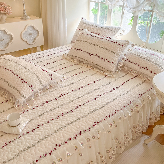 91家纺网 家纺一手货源 找家纺 网红馆（ck家纺） 2025新款亲肤舒适印花牛奶绒蕾丝边床裙系列单床裙 花枝