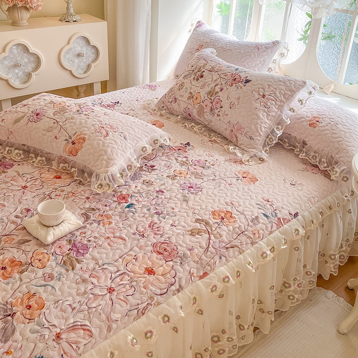 91家纺网 家纺一手货源 找家纺 网红馆（ck家纺） 2025新款亲肤舒适印花牛奶绒蕾丝边床裙系列单床裙 玫瑰庄园