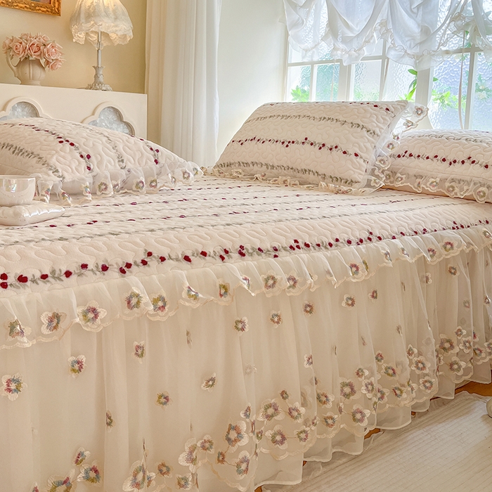 91家纺网 家纺一手货源 找家纺 网红馆（ck家纺） 2025新款亲肤舒适印花牛奶绒蕾丝边床裙系列单床裙 花枝