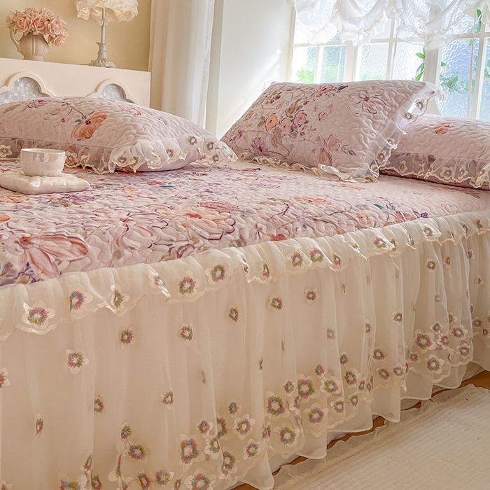 91家纺网 家纺一手货源 找家纺 网红馆（ck家纺） 2025新款亲肤舒适印花牛奶绒蕾丝边床裙系列单床裙 玫瑰庄园