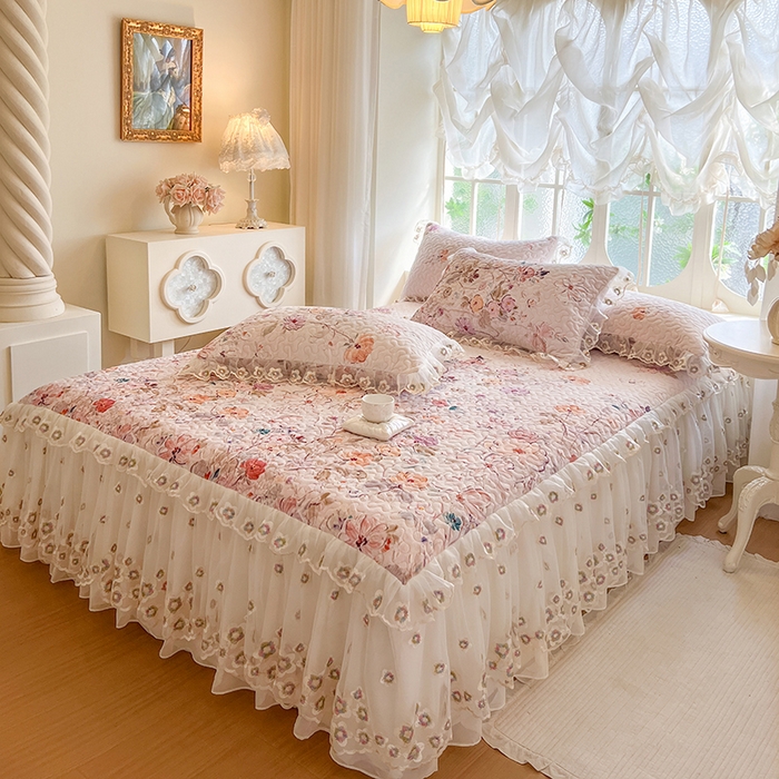 91家纺网 家纺一手货源 找家纺 网红馆（ck家纺） 2025新款亲肤舒适印花牛奶绒蕾丝边床裙系列单床裙 玫瑰庄园