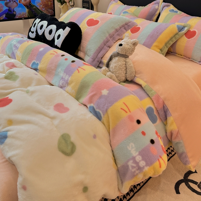 91家纺网 家纺一手货源 找家纺 一比一家纺 2025新款兔毛绒印花四件套-二 小淘气