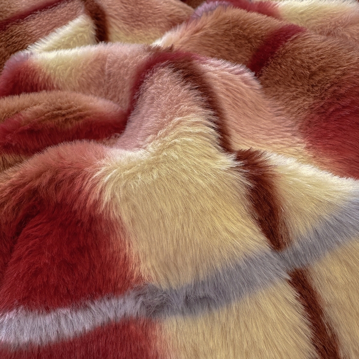 91家纺网 家纺一手货源 找家纺 一比一家纺 2025新款兔毛绒印花四件套-二 魔法学院红