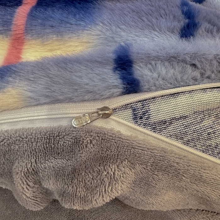 91家纺网 家纺一手货源 找家纺 一比一家纺 2025新款兔毛绒印花四件套-二 魔法学院蓝