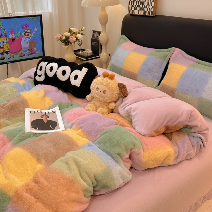 91家纺网 家纺一手货源 找家纺 一比一家纺 2025新款兔毛绒印花四件套-二 马格丽