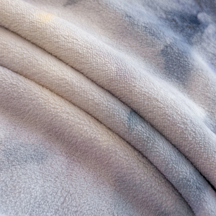 91家纺网 家纺一手货源 找家纺 博纳家纺 2025新款亲肤舒适牛奶绒数码印花拼角系列四件套（控价劵后208 严格按控价来） 花织-浅紫