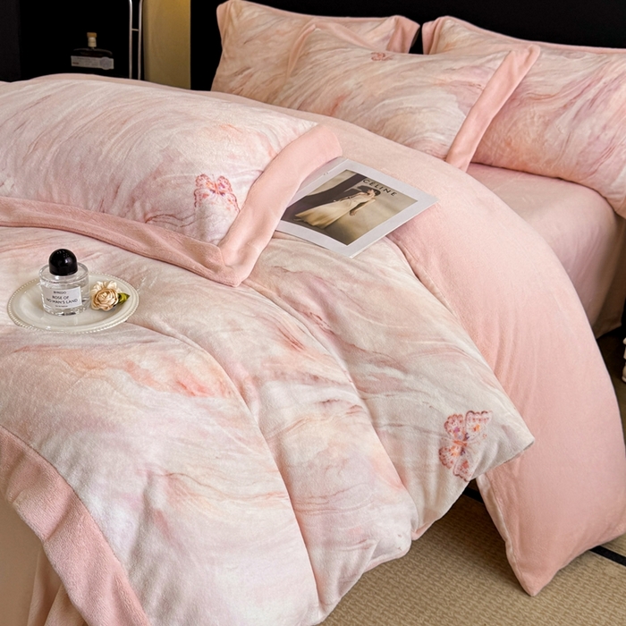 博纳家纺 2025新款亲肤舒适牛奶绒数码印花拼角系列四件套（控价劵后208 严格按控价来） 彩蝶飘飘-粉玉