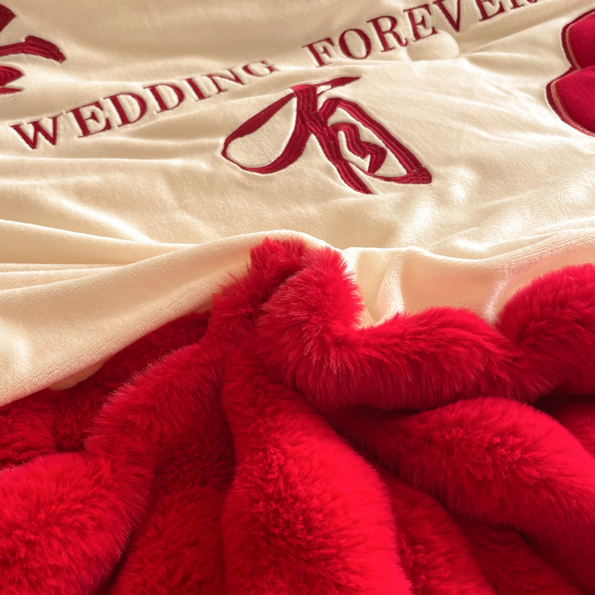 91家纺网 家纺一手货源 找家纺 （总）玉雅家纺 2025新款兔毛绒多功能毛毯被套两用豆豆被被子被芯