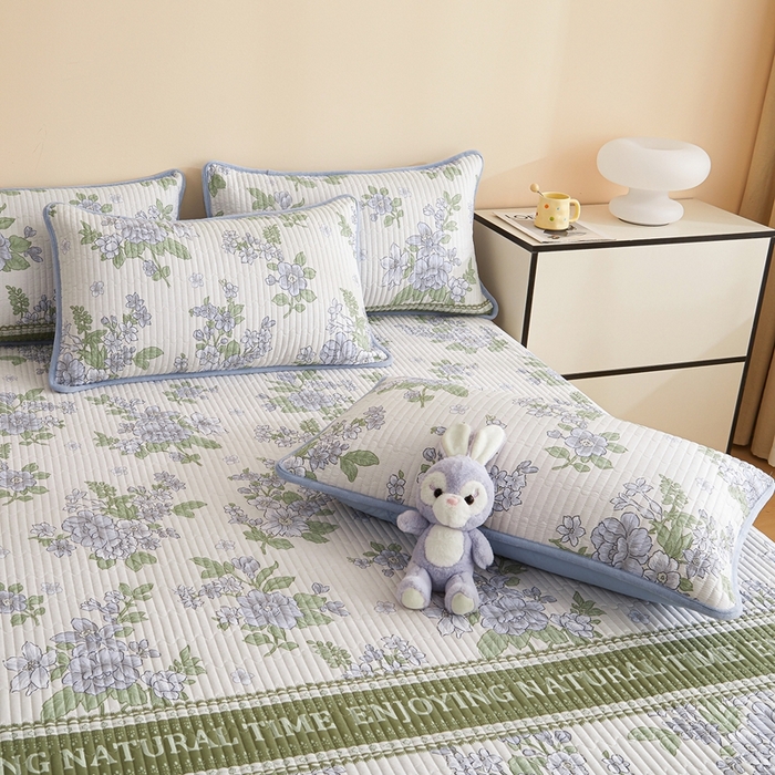 91家纺网 家纺一手货源 找家纺 （总）金艾草 2025新款A版全棉印花B版加厚牛奶绒单件棉加绒床盖三件套榻榻米垫