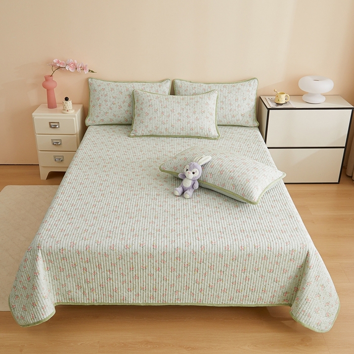 91家纺网 家纺一手货源 找家纺 金艾草 2025新款A版全棉印花B版加厚牛奶绒单件棉加绒床盖三件套榻榻米垫 南语花-绿色