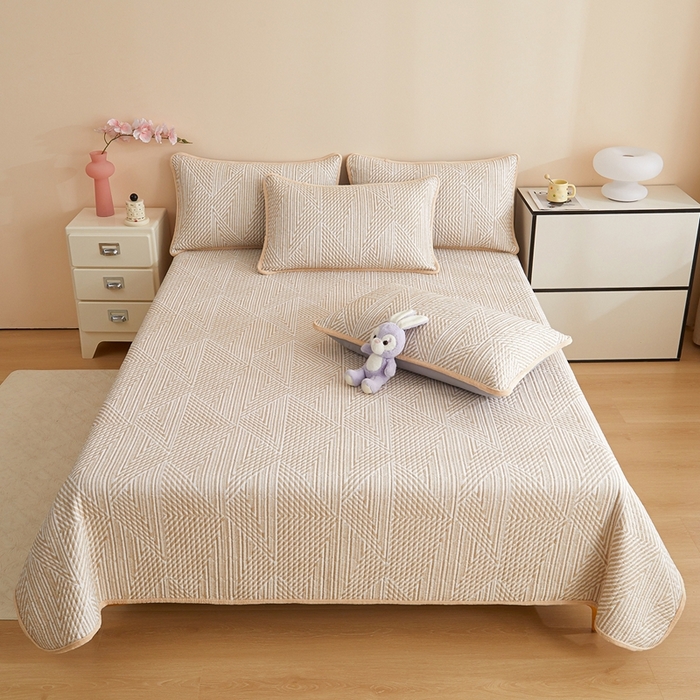 91家纺网 家纺一手货源 找家纺 金艾草 2025新款A版全棉印花B版加厚牛奶绒单件棉加绒床盖三件套榻榻米垫 卢卡斯