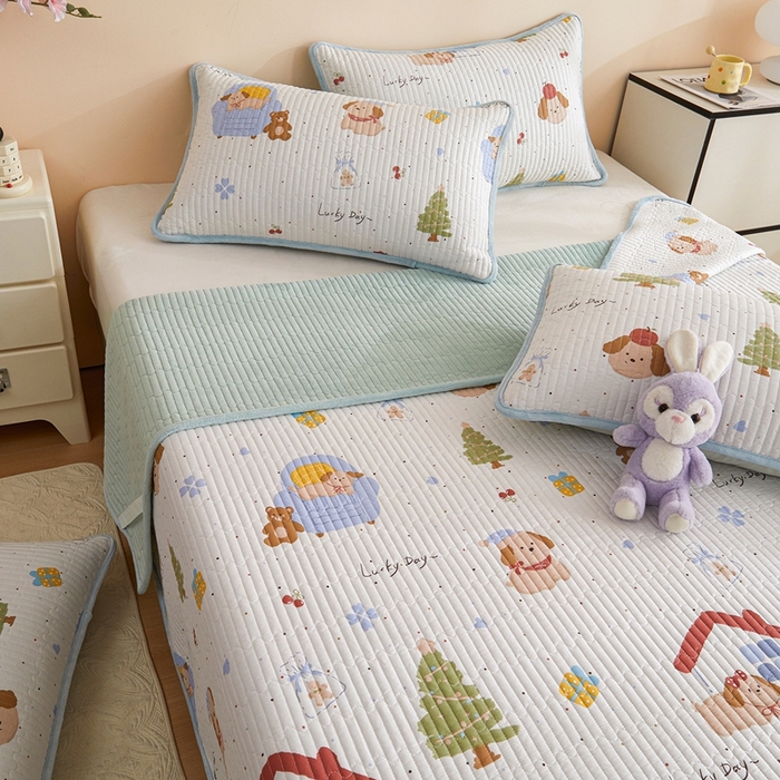 91家纺网 家纺一手货源 找家纺 金艾草 2025新款A版全棉印花B版加厚牛奶绒单件棉加绒床盖三件套榻榻米垫 浪漫小屋