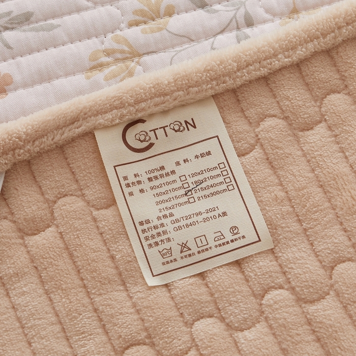 91家纺网 家纺一手货源 找家纺 金艾草 2025新款A版全棉印花B版加厚牛奶绒单件棉加绒床盖三件套榻榻米垫 醉梦希花