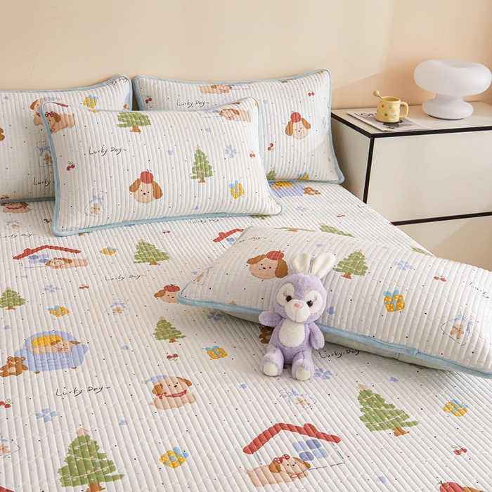 91家纺网 家纺一手货源 找家纺 金艾草 2025新款A版全棉印花B版加厚牛奶绒单件棉加绒床盖三件套榻榻米垫 浪漫小屋