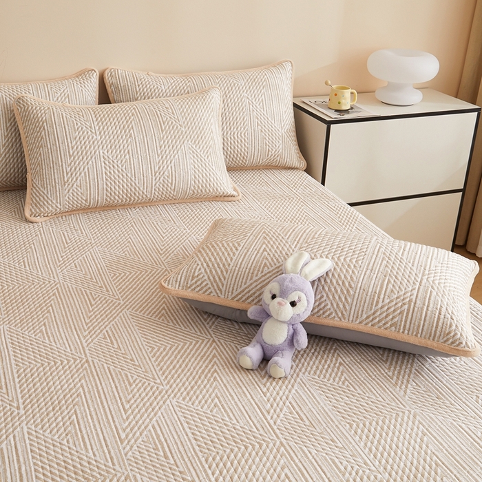 91家纺网 家纺一手货源 找家纺 金艾草 2025新款A版全棉印花B版加厚牛奶绒单件棉加绒床盖三件套榻榻米垫 卢卡斯