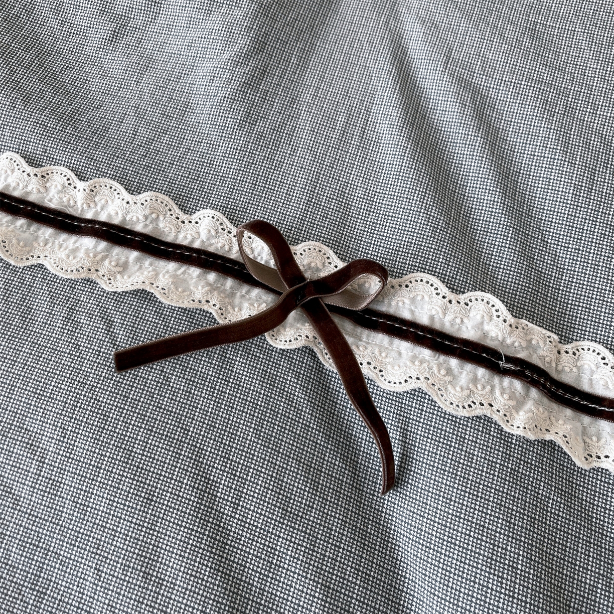 91家纺网 家纺一手货源 找家纺 梵蒂莎 2025新款花边蝴蝶结棉花被（场景2）暖衾蝶影秋冬被四季被子被芯 暖衾蝶影-雅致灰