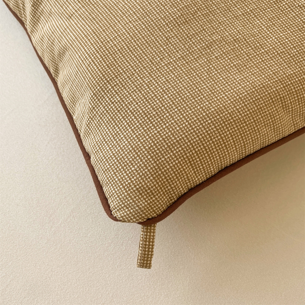 91家纺网 家纺一手货源 找家纺 梵蒂莎 2025新款花边蝴蝶结棉花被（场景2）暖衾蝶影秋冬被四季被子被芯 暖衾蝶影-焦糖咖