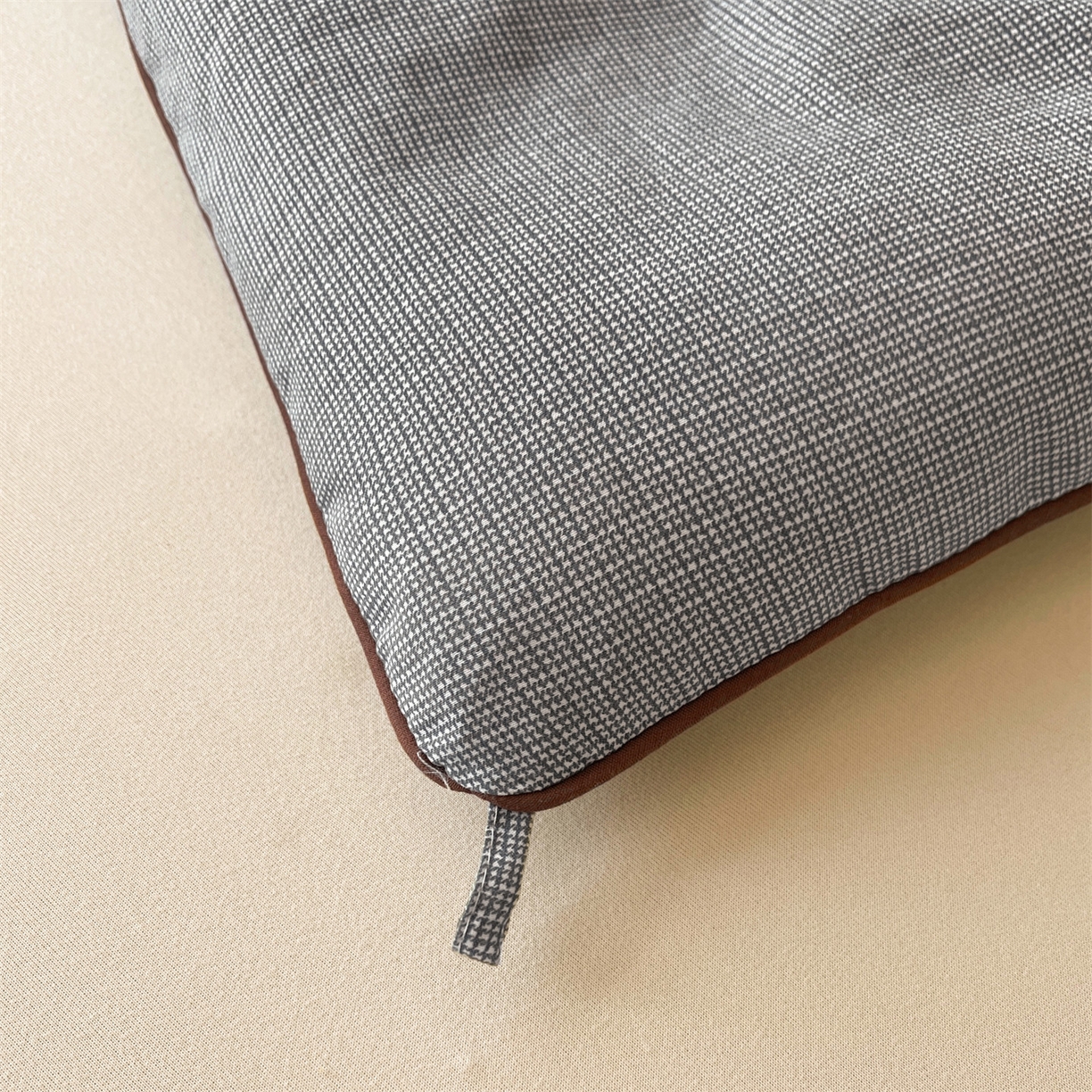 91家纺网 家纺一手货源 找家纺 梵蒂莎 2025新款花边蝴蝶结棉花被（场景2）暖衾蝶影秋冬被四季被子被芯 暖衾蝶影-雅致灰