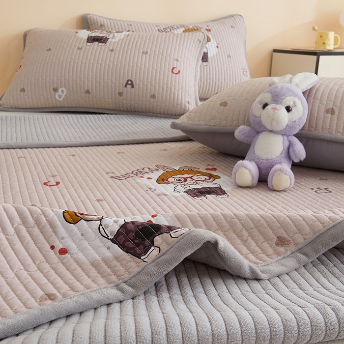 91家纺网 家纺一手货源 找家纺 金艾草 2025新款A版全棉印花B版加厚牛奶绒单件棉加绒床盖三件套榻榻米垫 拉布布-灰