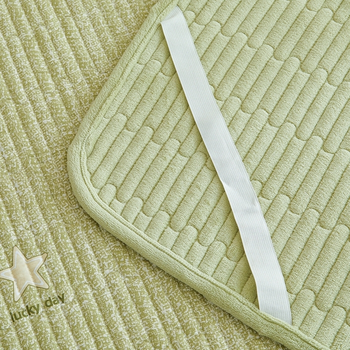 91家纺网 家纺一手货源 找家纺 金艾草 2025新款A版全棉印花B版加厚牛奶绒单件棉加绒床盖三件套榻榻米垫 五角星-绿色