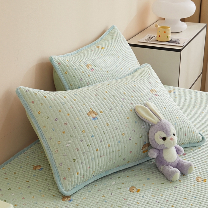 91家纺网 家纺一手货源 找家纺 金艾草 2025新款A版全棉印花B版加厚牛奶绒单件棉加绒床盖三件套榻榻米垫 星辰-蓝色