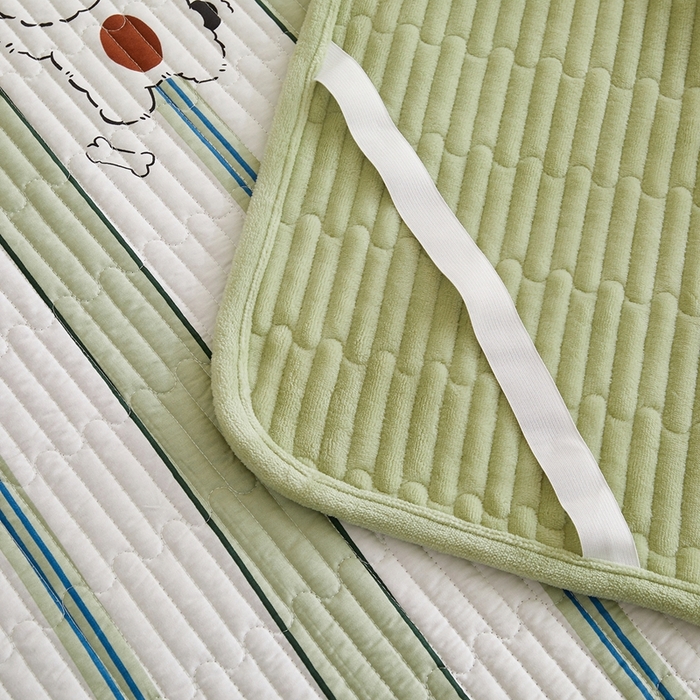 91家纺网 家纺一手货源 找家纺 金艾草 2025新款A版全棉印花B版加厚牛奶绒单件棉加绒床盖三件套榻榻米垫 萌趣狗