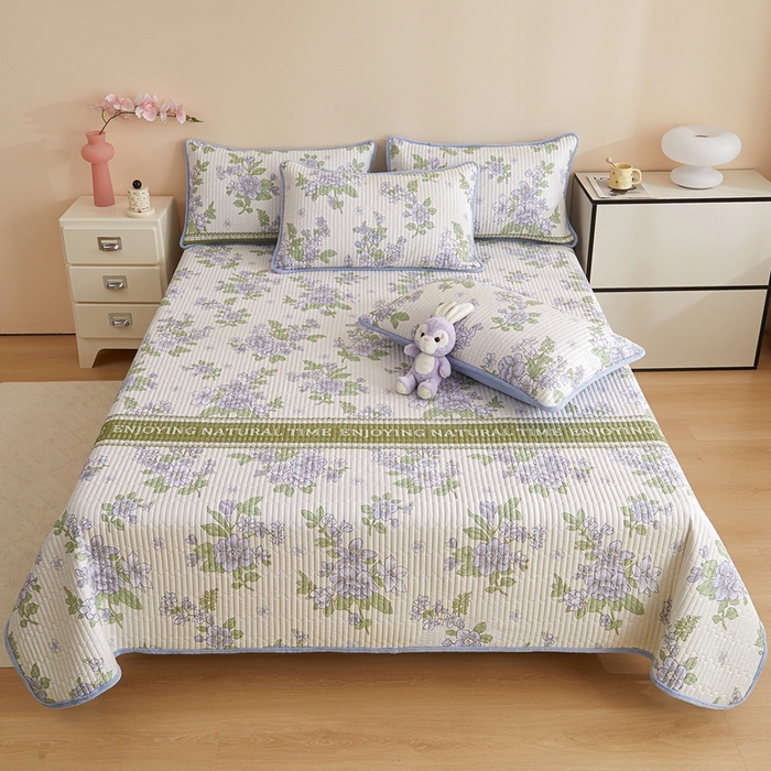 91家纺网 家纺一手货源 找家纺 金艾草 2025新款A版全棉印花B版加厚牛奶绒单件棉加绒床盖三件套榻榻米垫 风之恋