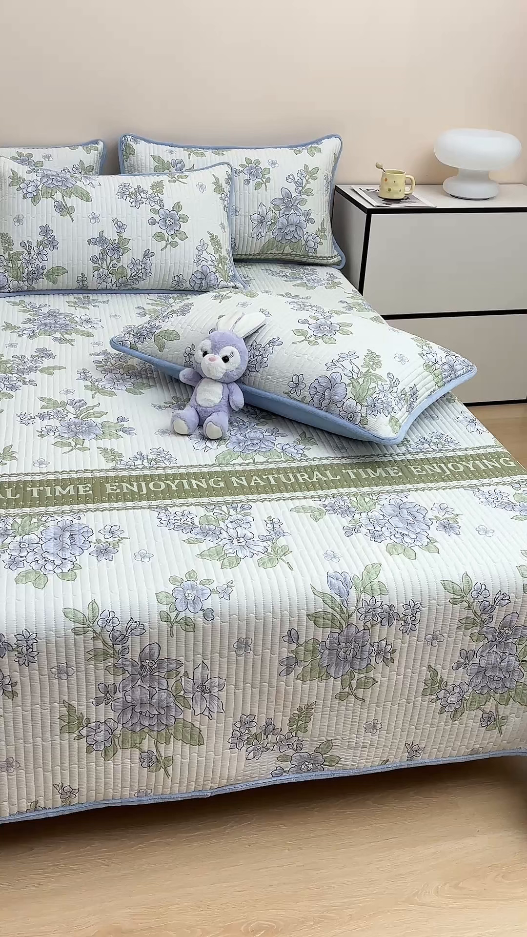 91家纺网 家纺一手货源 找家纺 （总）金艾草 2025新款A版全棉印花B版加厚牛奶绒单件棉加绒床盖三件套榻榻米垫