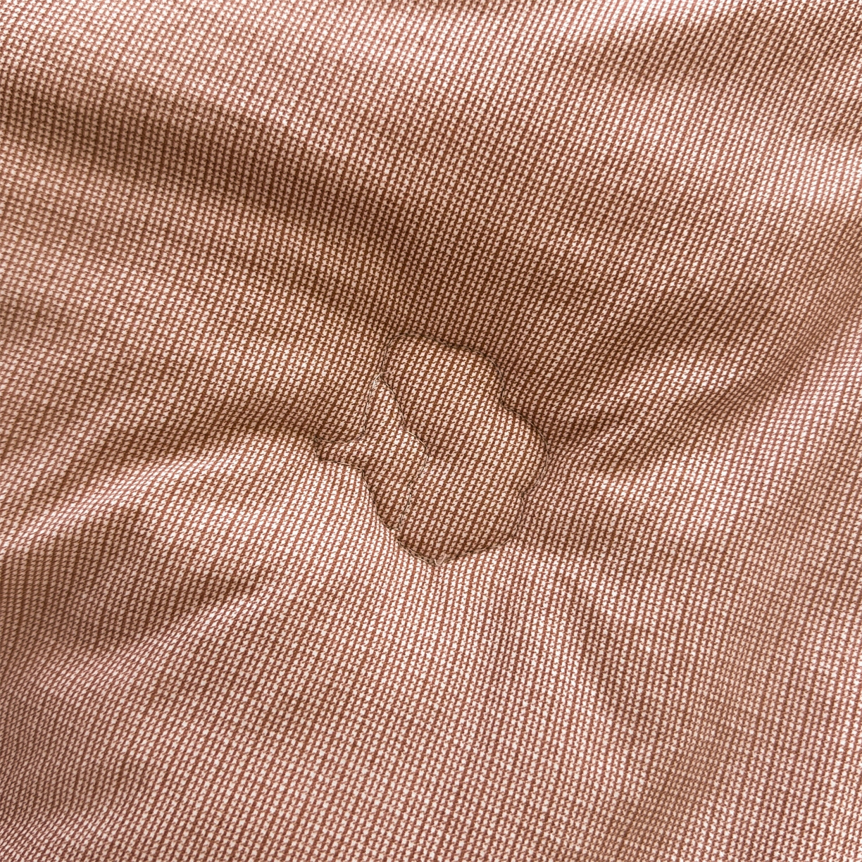 91家纺网 家纺一手货源 找家纺 （总）梵蒂莎 2025新款花边蝴蝶结棉花被（场景1）素简蝶梦秋冬被四季被子被芯