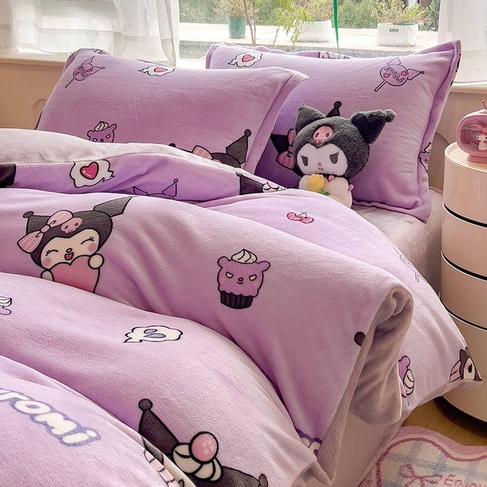 91家纺网 家纺一手货源 找家纺 云恋家纺 2025新款亲肤舒适卡通牛奶绒活性印染四件套 爱心库洛米-紫色