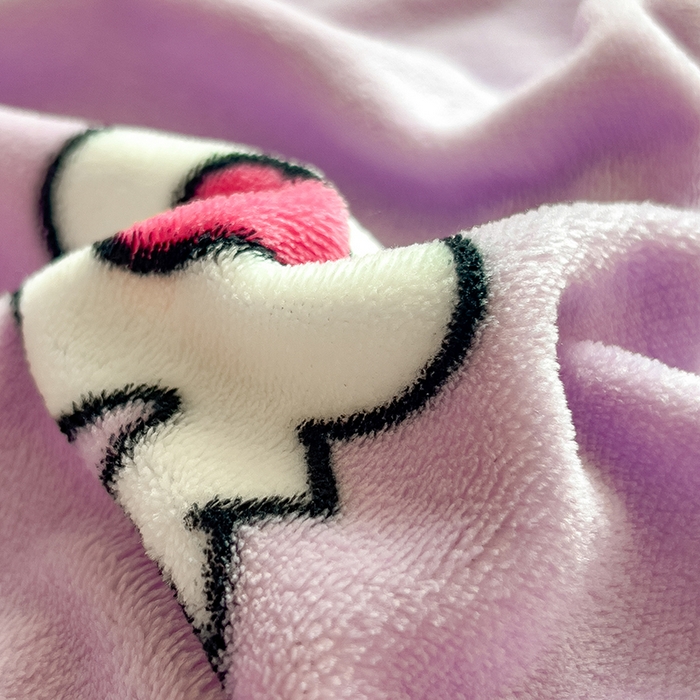 91家纺网 家纺一手货源 找家纺 云恋家纺 2025新款亲肤舒适卡通牛奶绒活性印染四件套 爱心库洛米-紫色