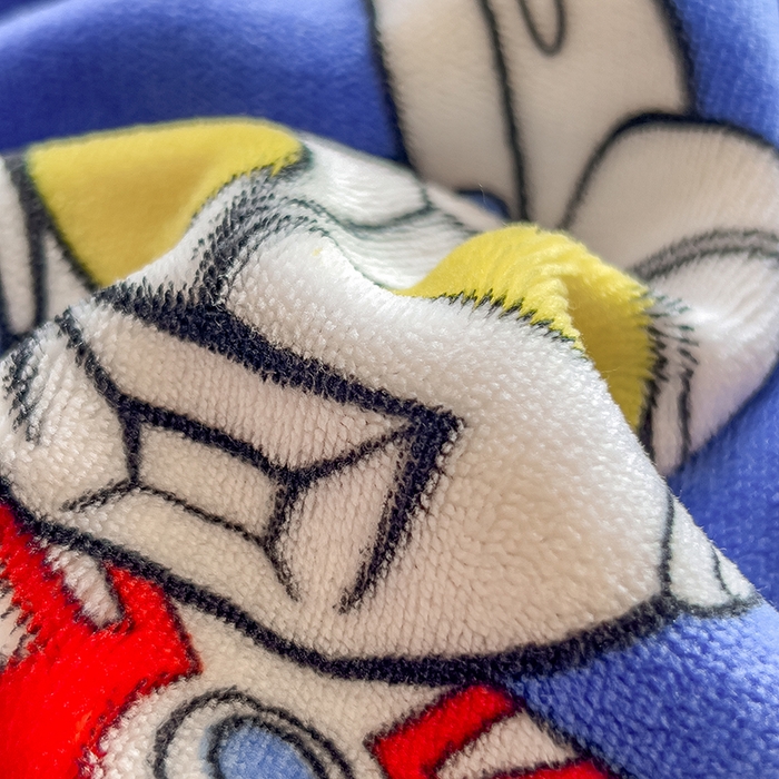 91家纺网 家纺一手货源 找家纺 云恋家纺 2025新款亲肤舒适卡通牛奶绒活性印染四件套 奥特曼-深蓝