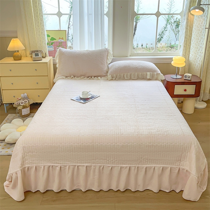 91家纺网 家纺一手货源 找家纺 木兰花 2025新款纯色雕花全消光牛奶绒 床盖款四件套-玫瑰花园系列 玫瑰花园 粉玉