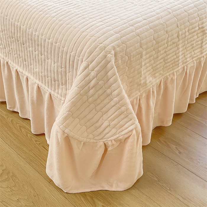 91家纺网 家纺一手货源 找家纺 木兰花 2025新款纯色雕花全消光牛奶绒 床盖款四件套-玫瑰花园系列 玫瑰花园 粉玉