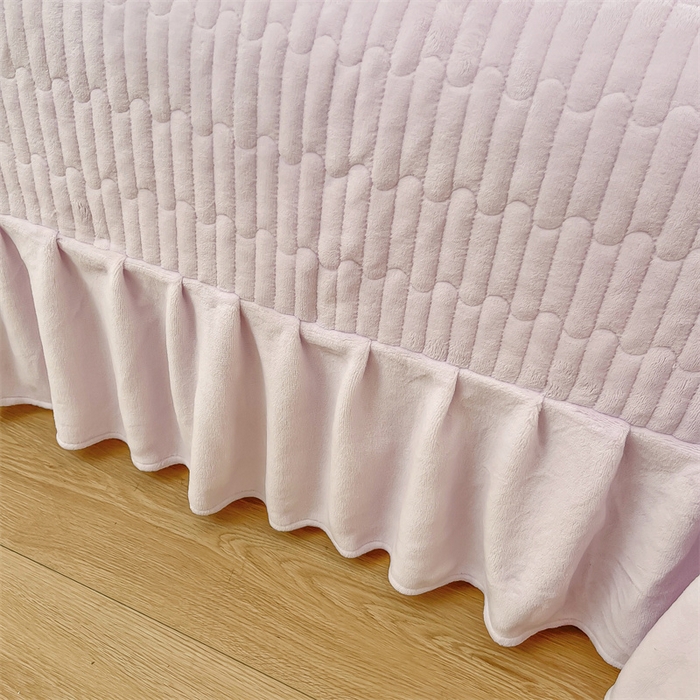 91家纺网 家纺一手货源 找家纺 木兰花 2025新款纯色雕花全消光牛奶绒 床盖款四件套-玫瑰花园系列 玫瑰花园 香芋紫