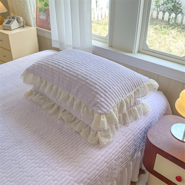 91家纺网 家纺一手货源 找家纺 木兰花 2025新款纯色雕花全消光牛奶绒 床盖款四件套-玫瑰花园系列 玫瑰花园 香芋紫