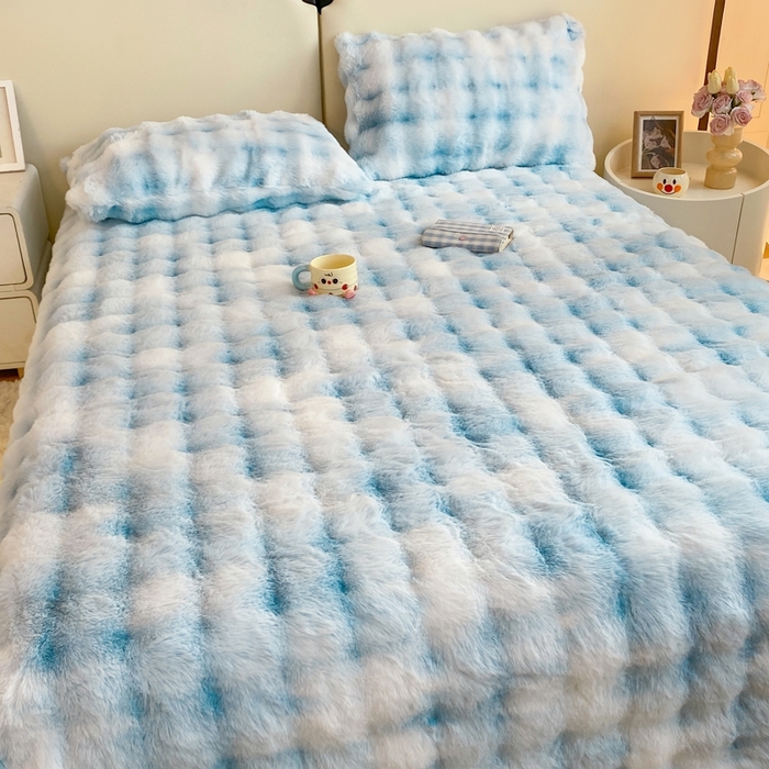 91家纺网 家纺一手货源 找家纺 麒东家纺 2025新款泡泡绒兔毛绒床单 流彩蓝