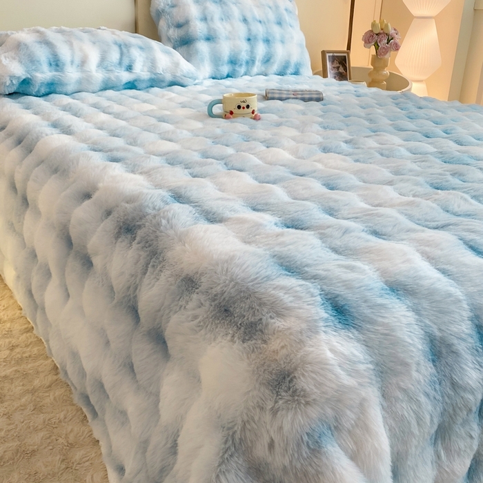 91家纺网 家纺一手货源 找家纺 麒东家纺 2025新款泡泡绒兔毛绒床单 流彩蓝