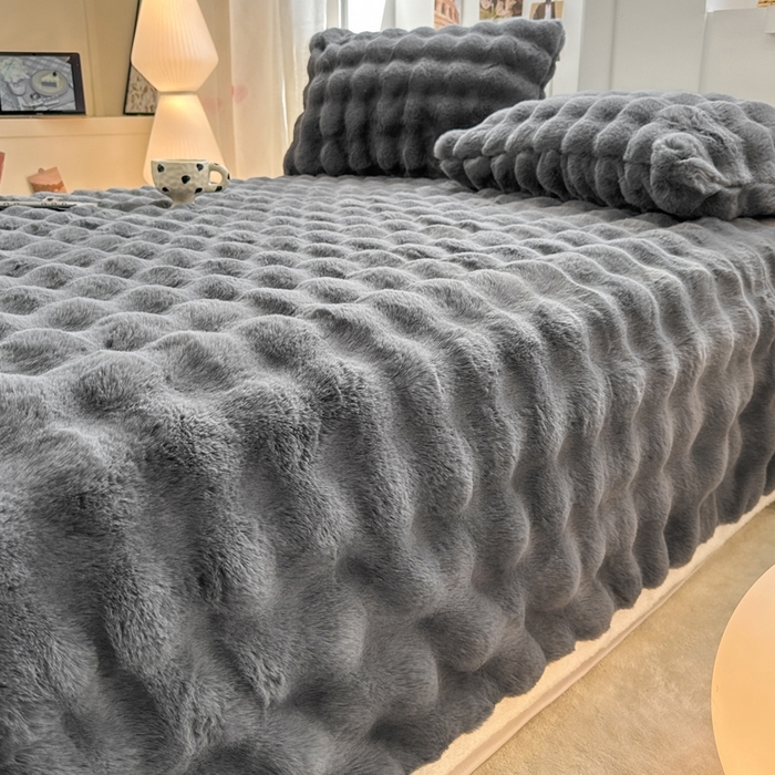 91家纺网 家纺一手货源 找家纺 麒东家纺 2025新款泡泡绒兔毛绒床单 深灰
