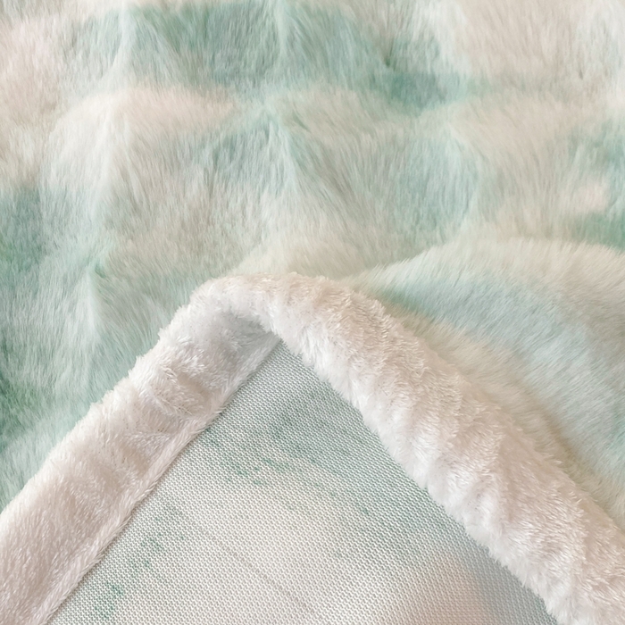 91家纺网 家纺一手货源 找家纺 麒东家纺 2025新款泡泡绒兔毛绒床单 流彩绿