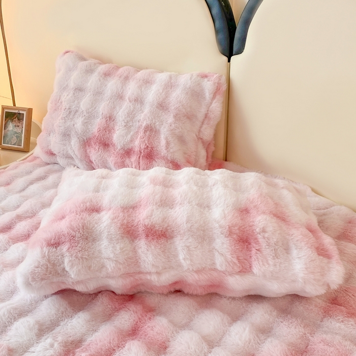 91家纺网 家纺一手货源 找家纺 麒东家纺 2025新款泡泡绒兔毛绒床单 流彩粉