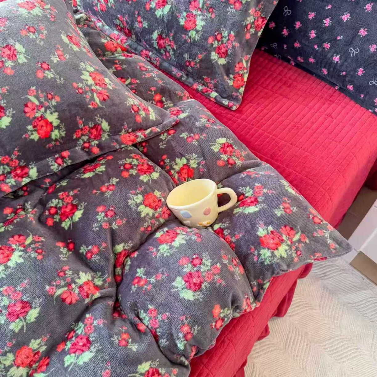 91家纺网 家纺一手货源 找家纺 （总）明玉家纺馆  2025秋冬新款高克重牛奶绒床盖四件套