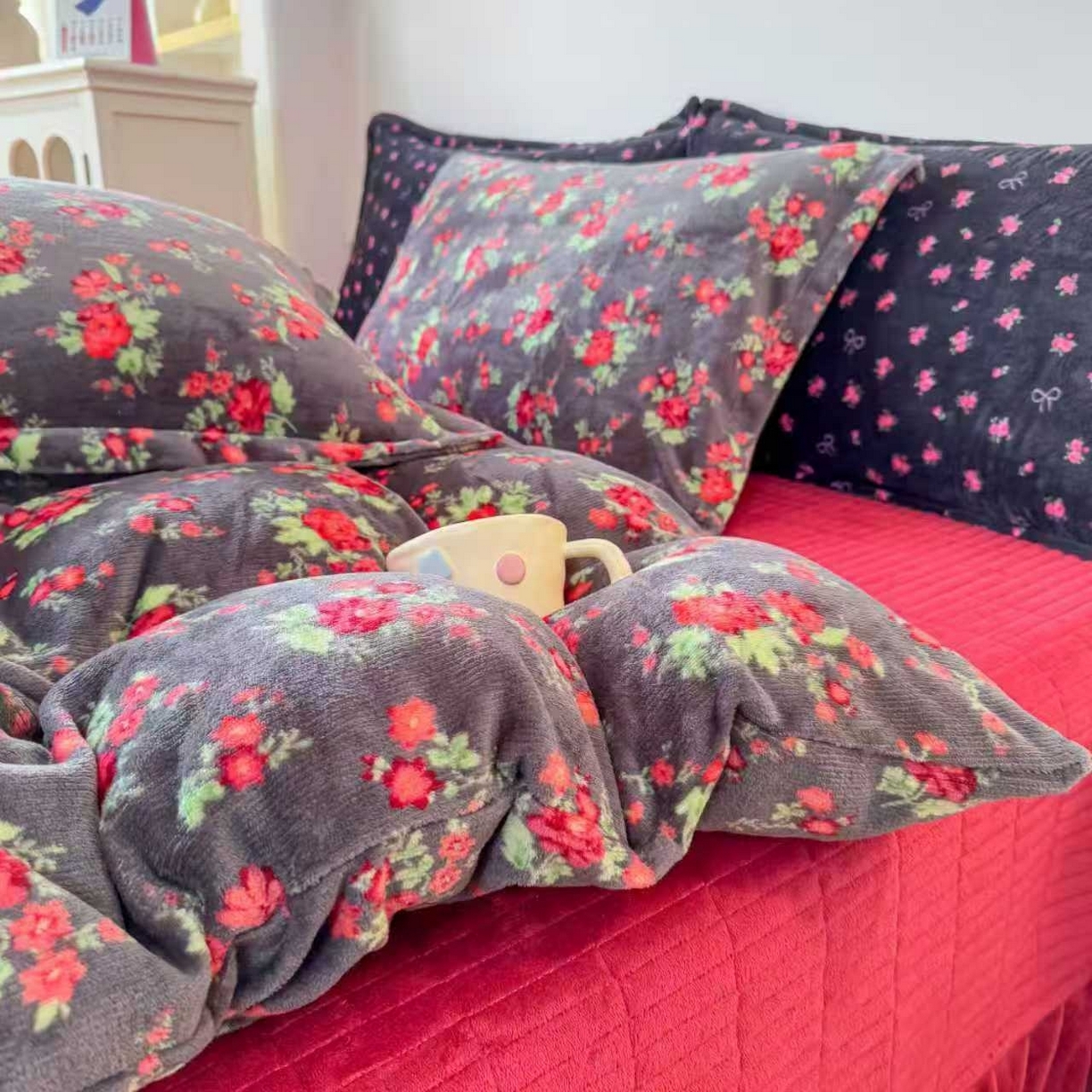 91家纺网 家纺一手货源 找家纺 （总）明玉家纺馆  2025秋冬新款高克重牛奶绒床盖四件套