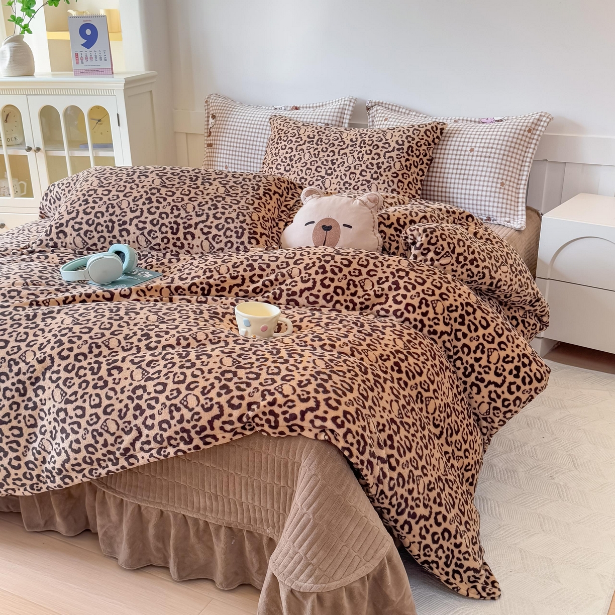 明玉家纺馆  2025秋冬新款高克重牛奶绒床盖四件套 豹纹